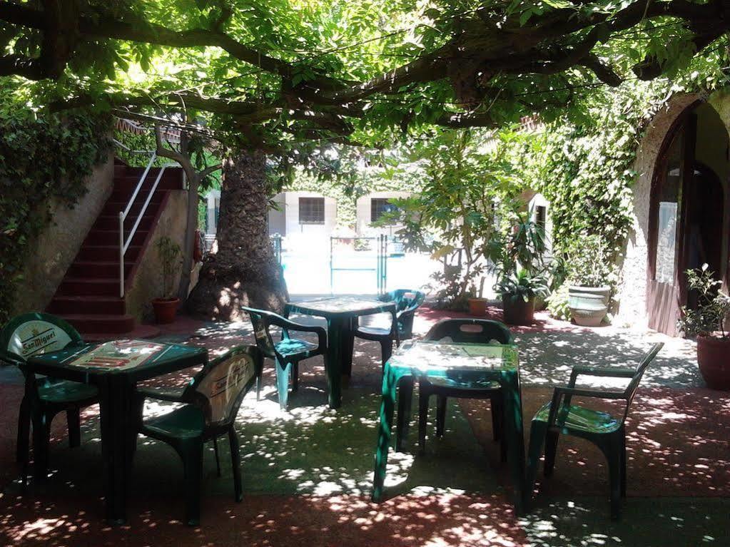 Planas Hotel *